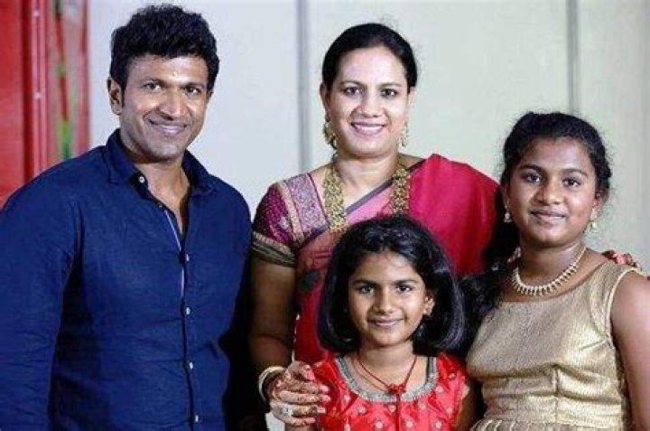 Puneeth Rajkumar and Wife Ashwini Revanath Age Difference – More on His Family