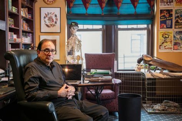 R.L. Stine: Wife, net worth, tattoos, smoking & body facts