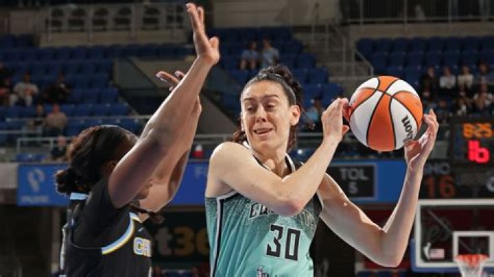 Rachel Banham Biography, Age, Height, Husband, Net Worth, Family