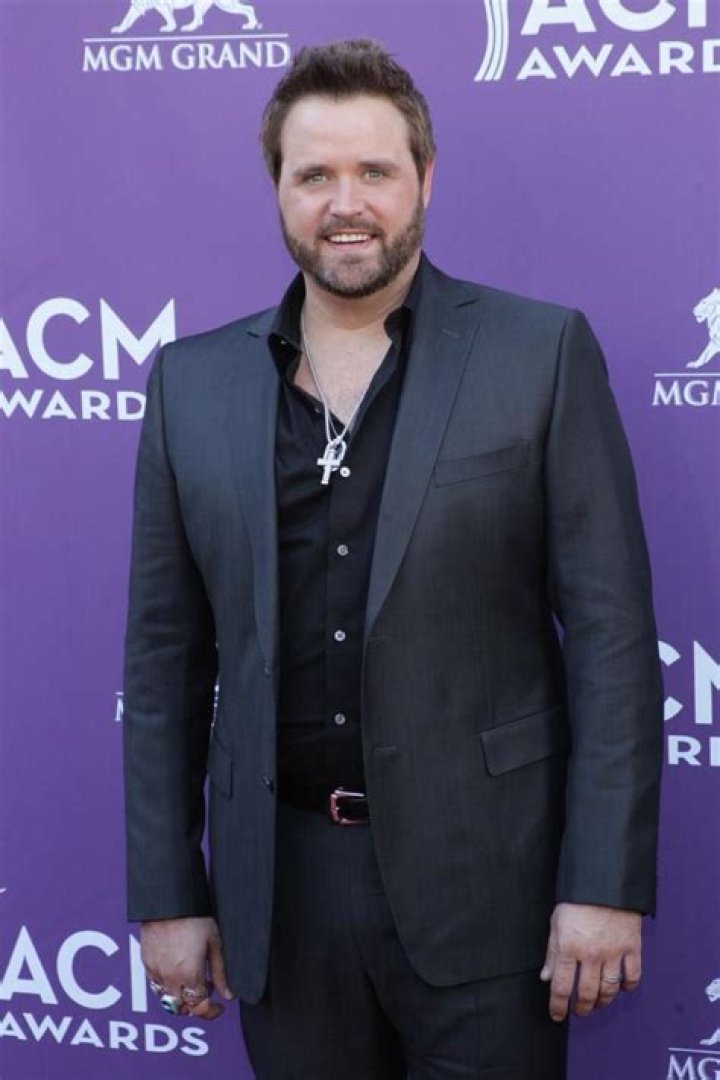 Randy Houser (Country Singer) - Age, Birthday, Bio, Facts, Family, Net Worth, Height & More