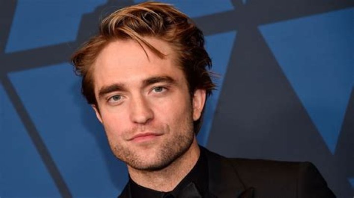 Robert Pattinson Biography, Age, Height, Wife, Net Worth, Family