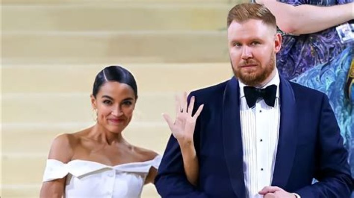 Roel Cortez Biography, Age, Height, Wife, Net Worth, Family