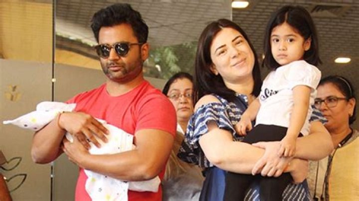 Sachiin J. Joshi Biography, Age, Height, Wife, Net Worth, Family