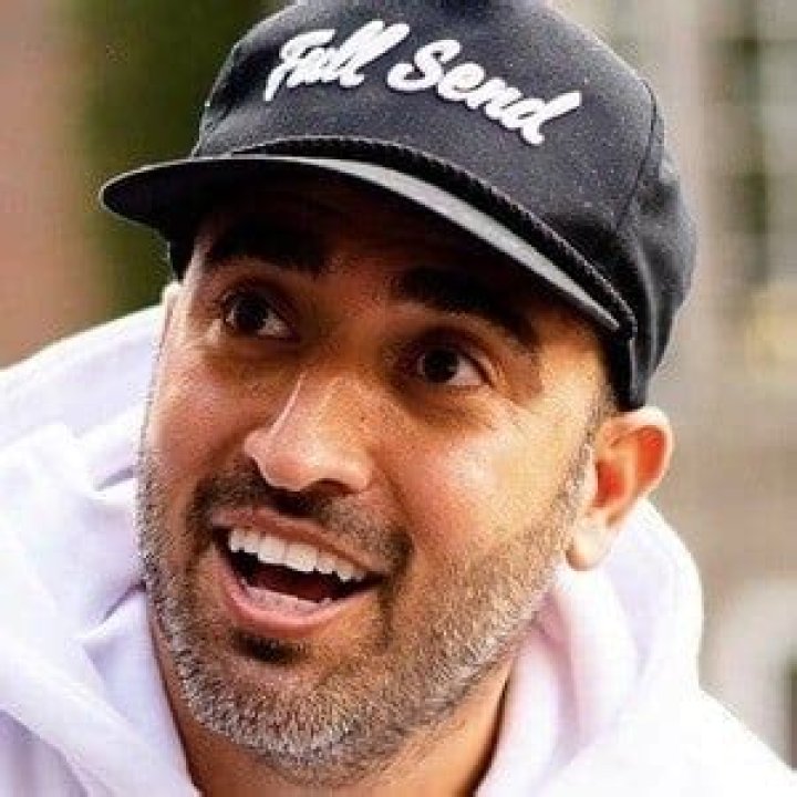 Sam Shahidi (Entrepreneur) - Age, Birthday, Bio, Facts, Family, Net Worth, Height & More