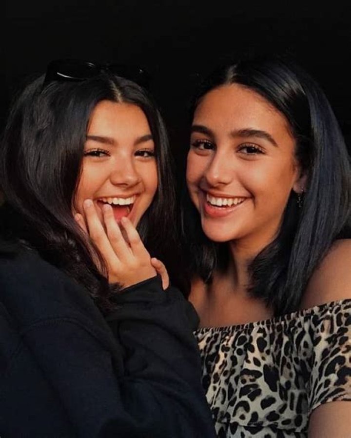 Sara Echeagaray (TikTok Star) - Age, Birthday, Bio, Facts, Family, Net Worth, Height & More