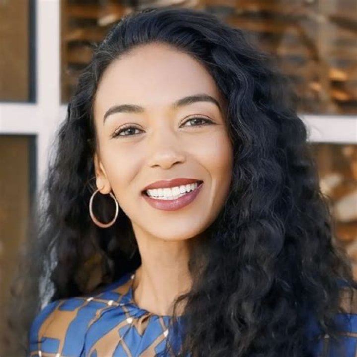 Sarah Asplin Biography, Age, Height, Husband, Net Worth, Family