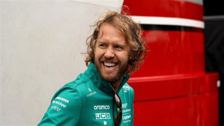 Sebastian Vettel (Rennfahrer) - Alter, Geburtstag, Bio, Fakten, Familie, Vermögen, Größe & mehr