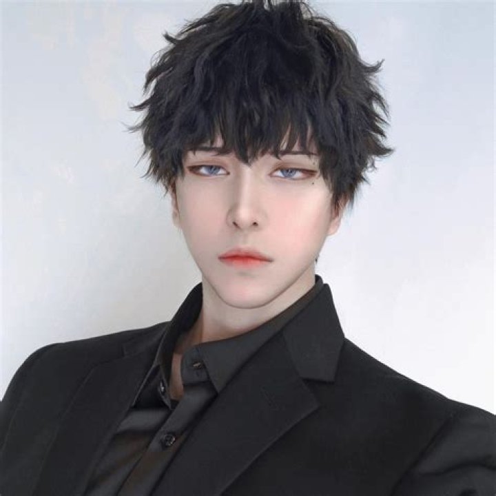 Seishin Cos (Cosplayer) - Age, Birthday, Bio, Facts, Family, Net Worth, Height & More