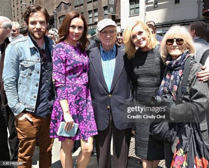 Sheldon Harnick Biography, Age, Height, Wife, Net Worth, Family