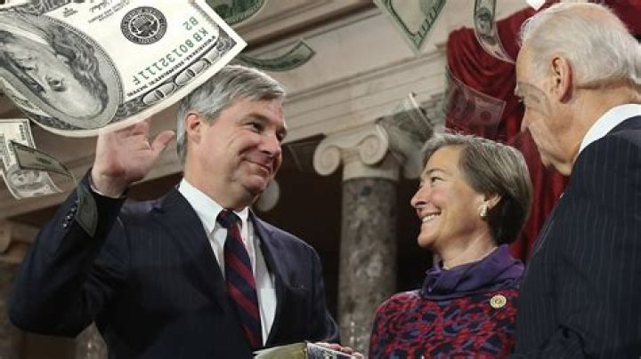 Sheldon Whitehouse Biography, Age, Height, Wife, Net Worth, Family