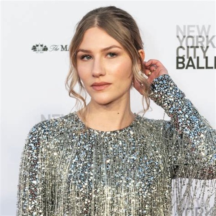 Sofia Hublitz (Actress) Net Worth, Biography, WIki, Age, Boyfriend, Dating, Career, Facts