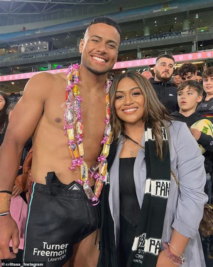 Stephen Crichton Biography, Age, Height, Wife, Net Worth, Family