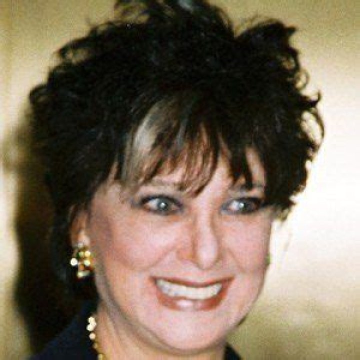Suzanne Pleshette (Movie Actress) - Age, Birthday, Bio, Facts, Family, Net Worth, Height & More