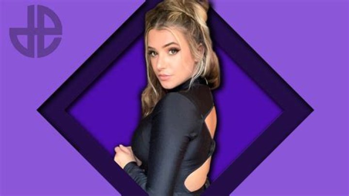 SweeetTails (Twitch Star) - Age, Birthday, Bio, Facts, Family, Net Worth, Height & More