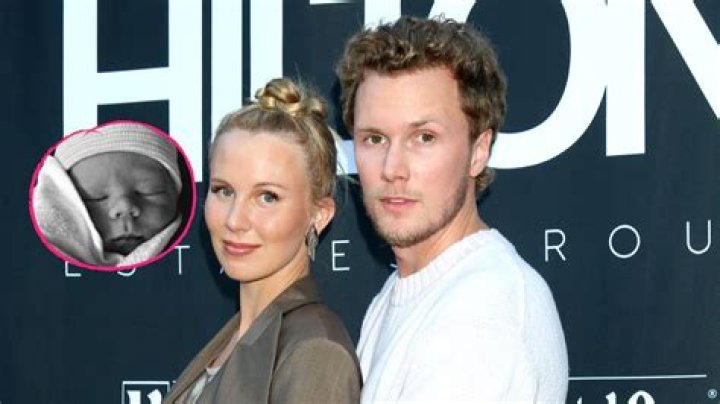 Tessa Hilton biografía, edad, altura, esposa, net worth, familia