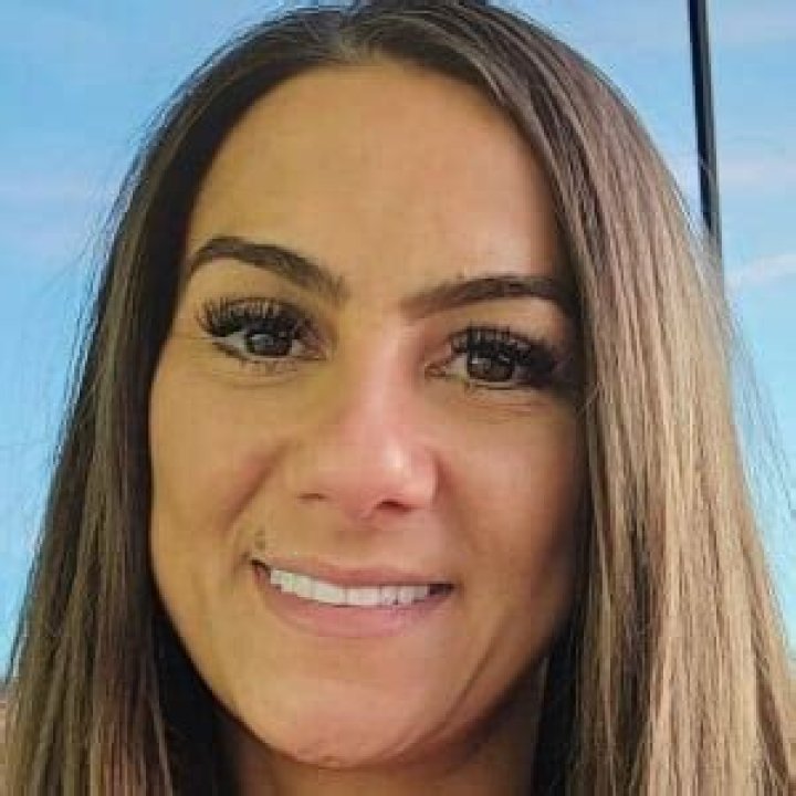 Tina Tsakonas (TikTok Star) - Age, Birthday, Bio, Facts, Family, Net Worth, Height & More