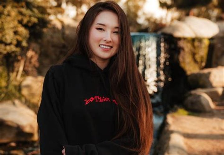 TinaKitten (Twitch Star) - Age, Birthday, Bio, Facts, Family, Net Worth, Height & More