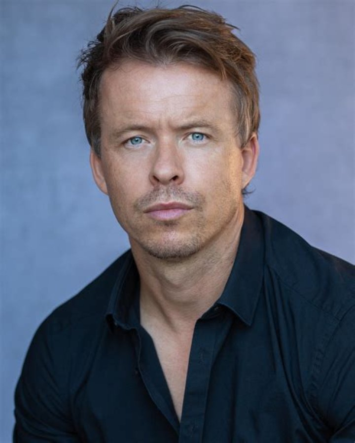 Todd Lasance (TV Actor) - Age, Birthday, Bio, Facts, Family, Net Worth, Height & More
