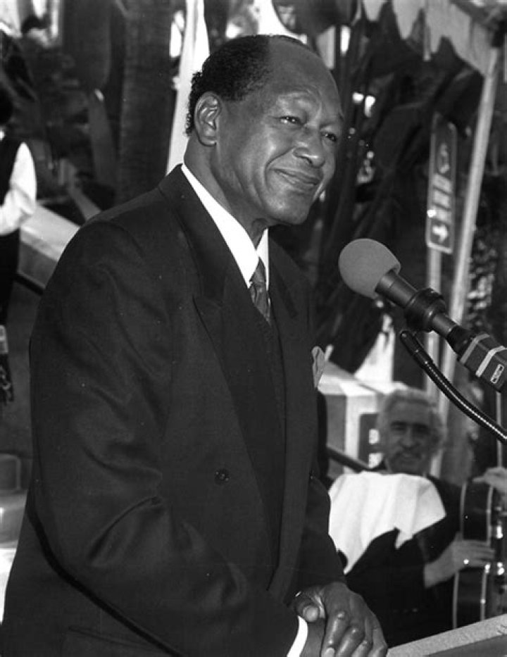 Tom Bradley Biography, Age, Height, Wife, Net Worth, Family