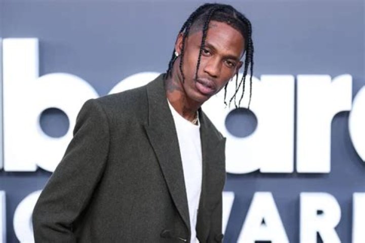 Travis Scott (Rapper) - Age, Birthday, Bio, Facts, Family, Net Worth, Height & More