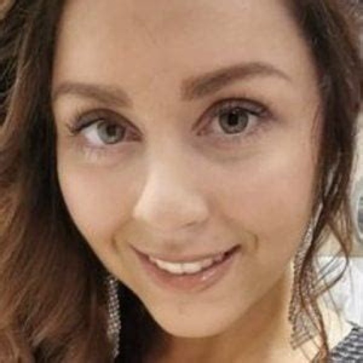 Vanessa De Prophetis (TikTok Star) - Age, Birthday, Bio, Facts, Family, Net Worth, Height & More