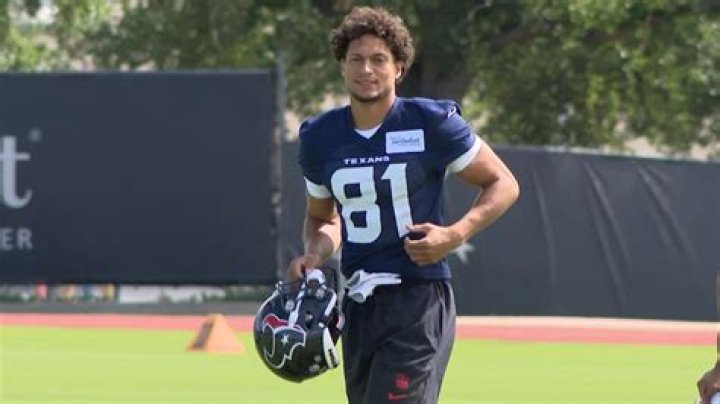 What Is Lovie Smith Salary and Net Worth As Potential Texans Coach? How Rich Is The Top Contender For The Position?