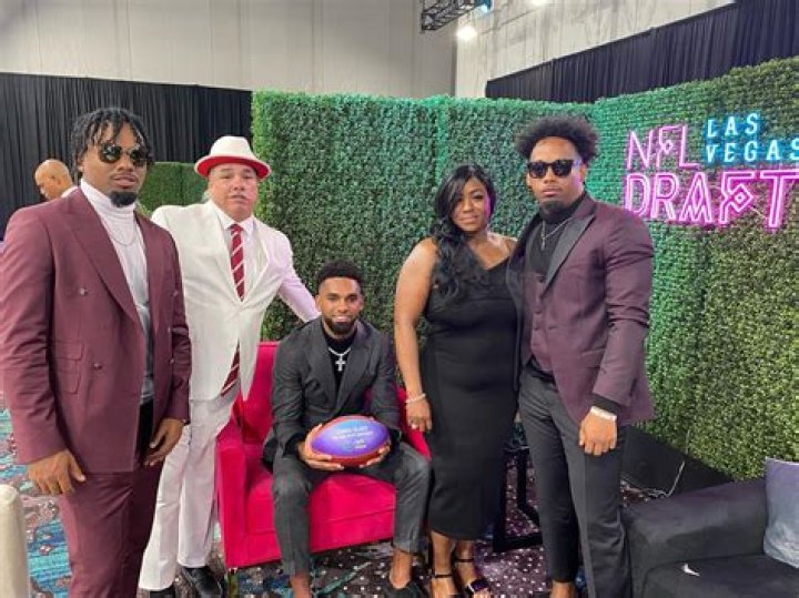 What Is NFL Draft Chris Olave Ethnicity? His Nationality Family And Girlfriend