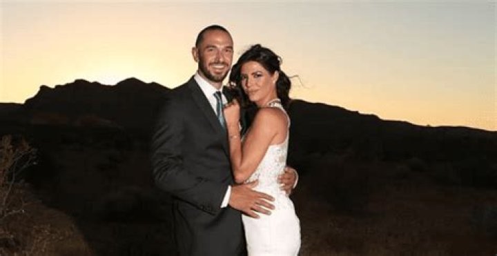 Who Is Cindy Sampson, Is She Married, Single or Lesbian?