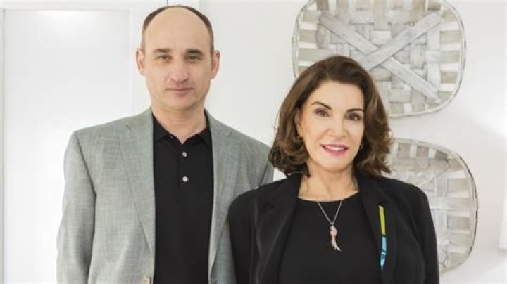 Who is Hilary Farr husband? – Celebrity.fm – #1 Official Stars, Business & People Network, Wiki, Success story, Biography & Quotes