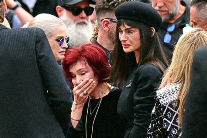 Who Is Jayne Rivera? Instagram Model Slammed For Disrespectful Pose At Her Father’s Funeral