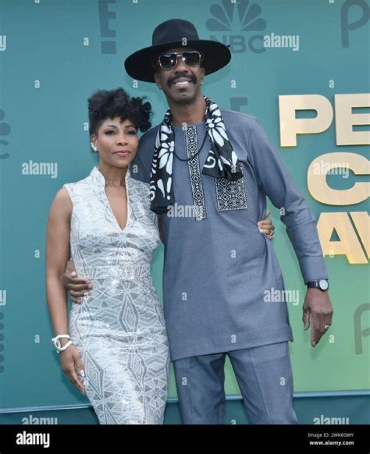 Who Is JB Smoove Wife Shahidah Omar? Everything On Her Age & Wiki
