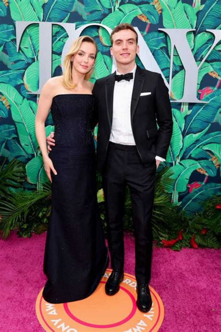 Who Is Jodie Comer Partner James Burke? Boyfriend – Is She Married?