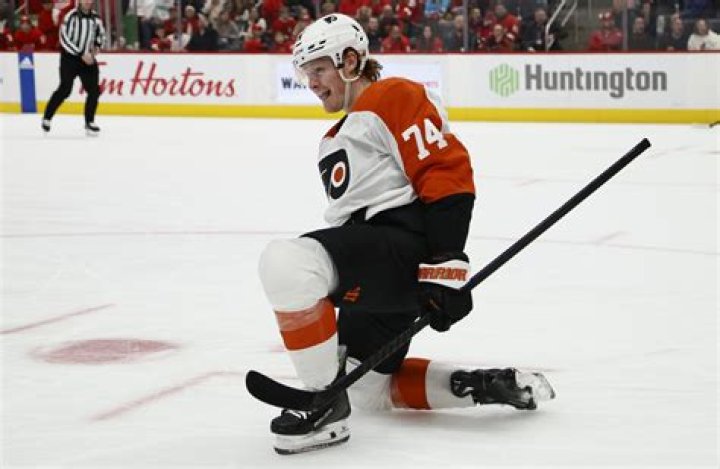 Who Is Owen Tippett Girlfriend Taylor Jackson? Meet The Athlete On Instagram