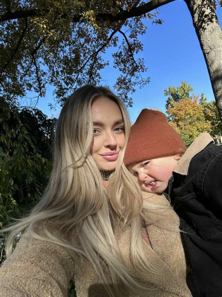 Who Is Sam Munday? Meet Camille Munday Husband On Instagram