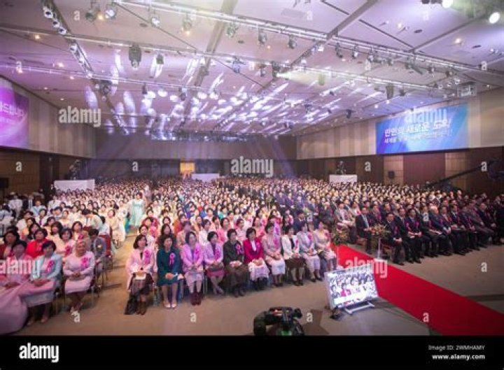 Who is the pastor of Manmin Central Church? Meet Jaerock Lee