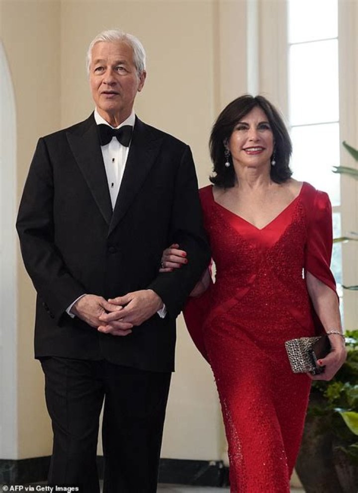 William S. Demchak Biography, Age, Height, Wife, Net Worth, Family