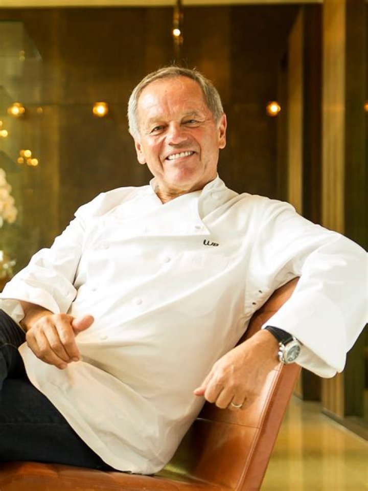 Wolfgang Puck (Chef) - Edad, cumpleaños, biografía, hechos, familia, patrimonio neto, altura y más