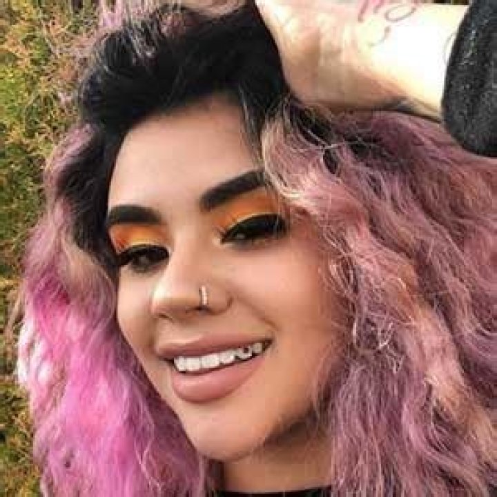 Yulema Ramirez (Instagram Star) - Age, Birthday, Bio, Facts, Family, Net Worth, Height & More
