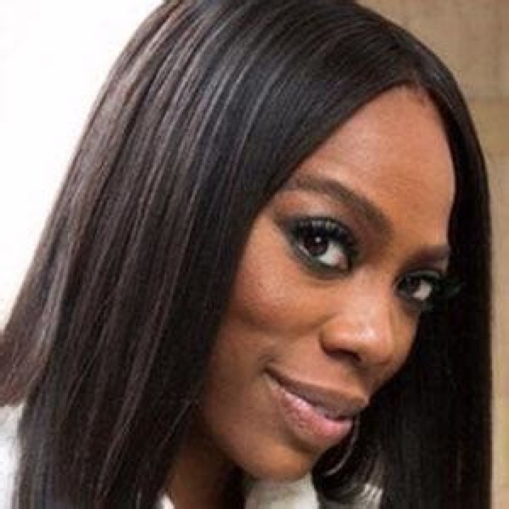 Yvonne Orji (TV Actress) - Age, Birthday, Bio, Facts, Family, Net Worth, Height & More