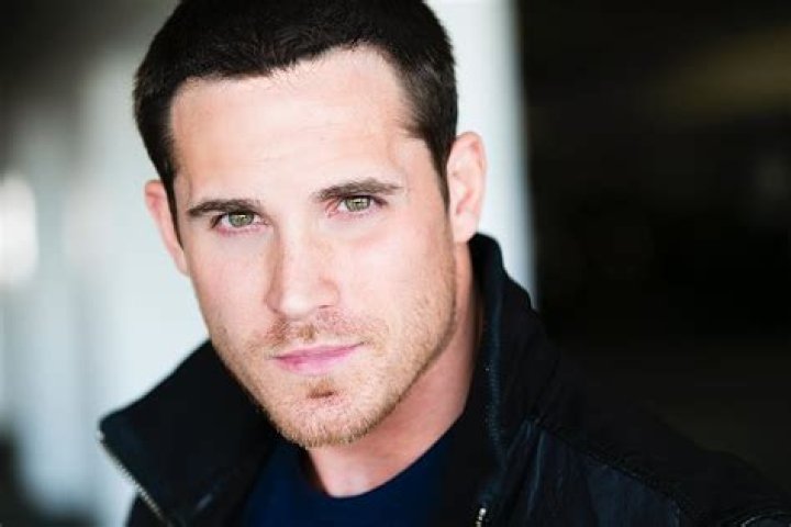 Zach Scheerer Age, Wiki, Biography, Height, Wife, Instagram