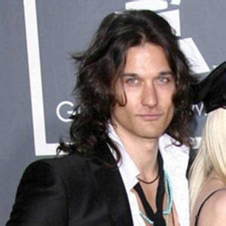 Zander Bleck (Rock Singer) - Age, Birthday, Bio, Facts, Family, Net Worth, Height & More